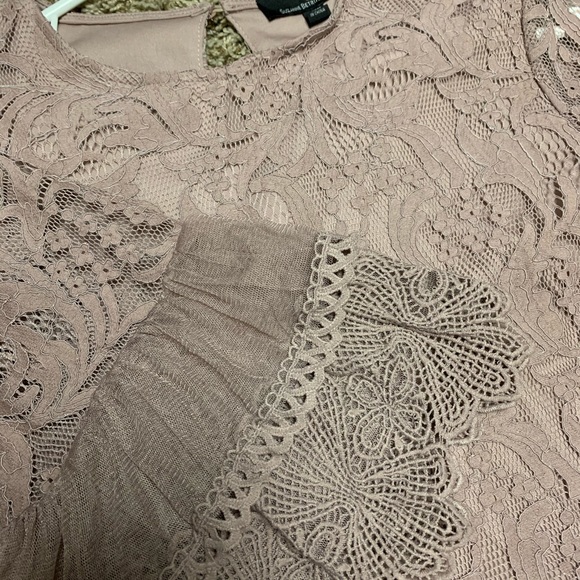 Suzanne Betro lace top - Picture 2 of 3